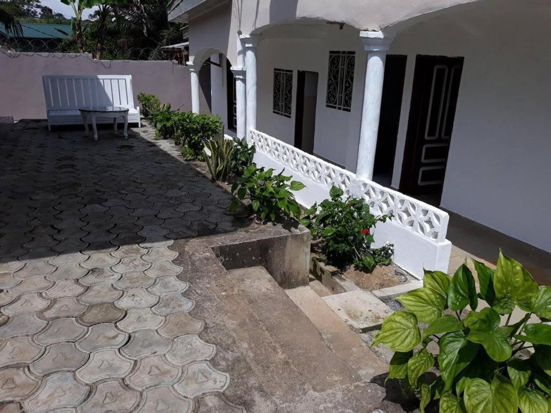 Hotel La Grace Kribi Luaran gambar