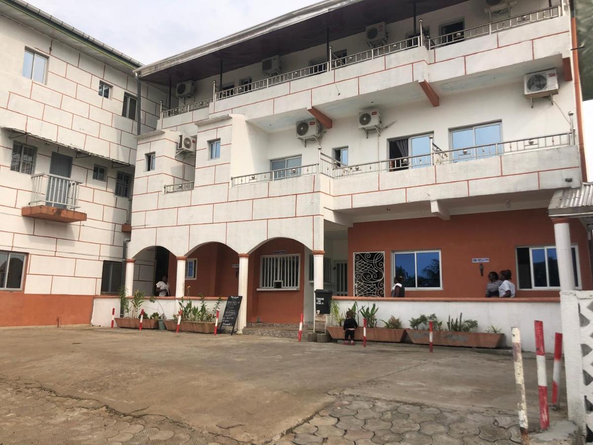 Hotel La Grace Kribi Luaran gambar